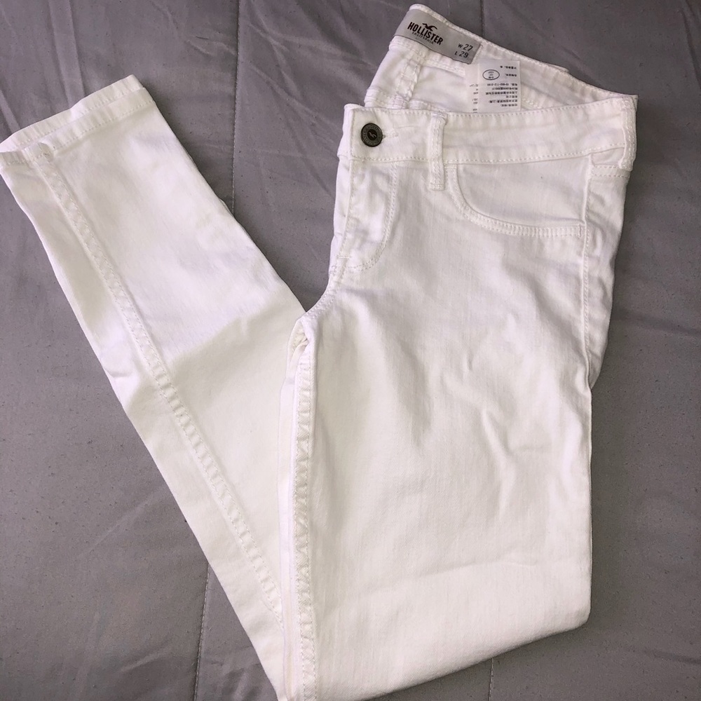 White Hollister Super Skinny Jean